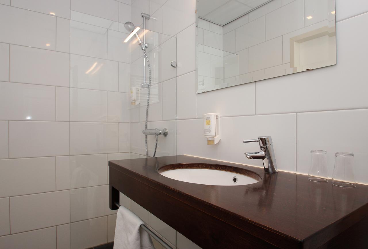 Hotel Aan De Singel Delfzijl Exteriér fotografie